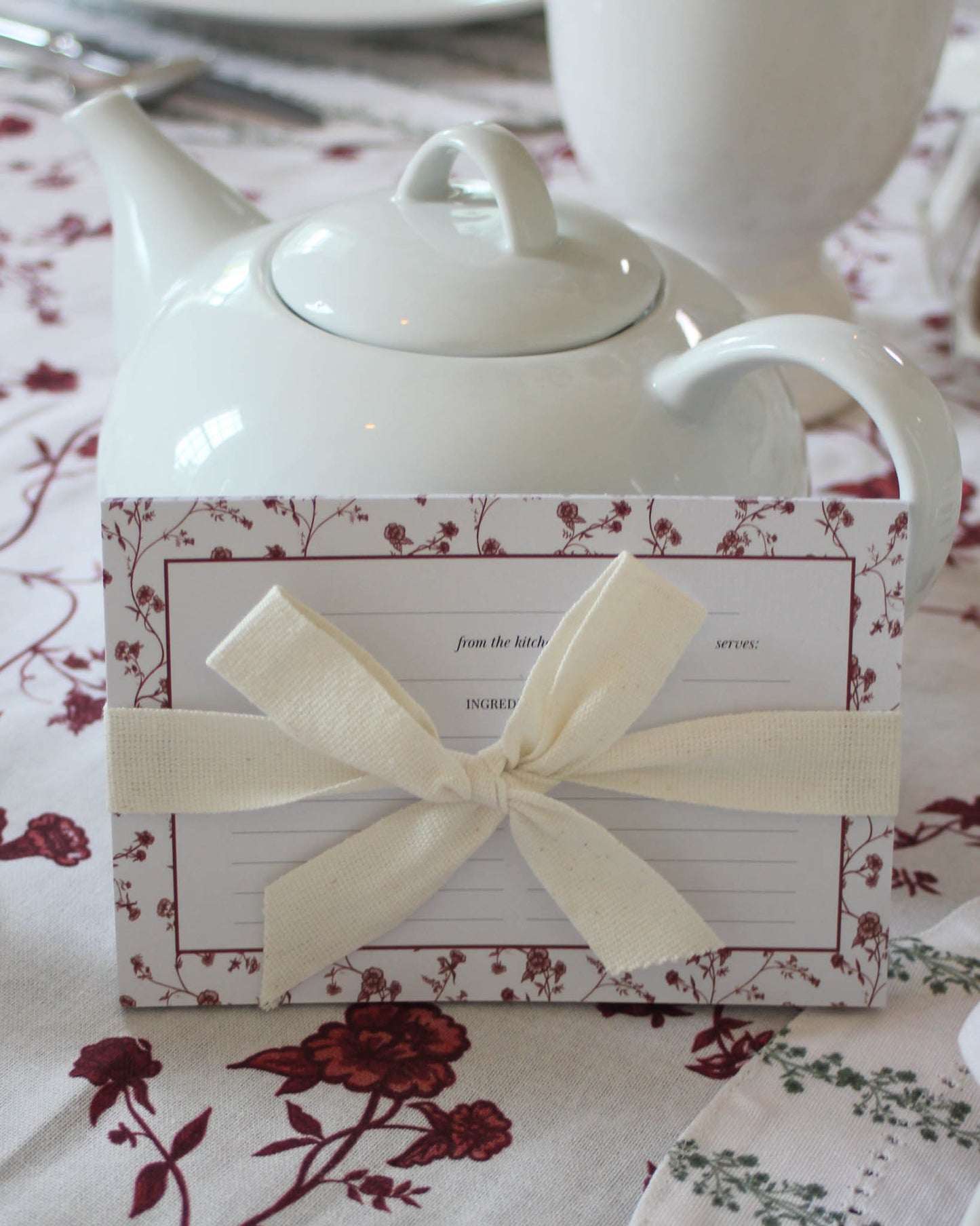 Set of 12 Christmas recipe cards, perfect for writing and treasuring holiday recipes. Coordinates with matching tea towels, oven mitts, and pot holders for a charming holiday gift set. Each card measure 4" x6"