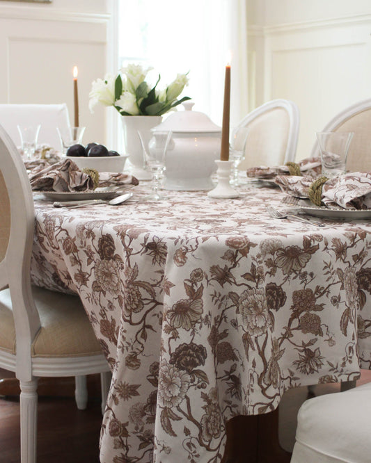 Gather with Grace: A Thanksgiving Tablescape