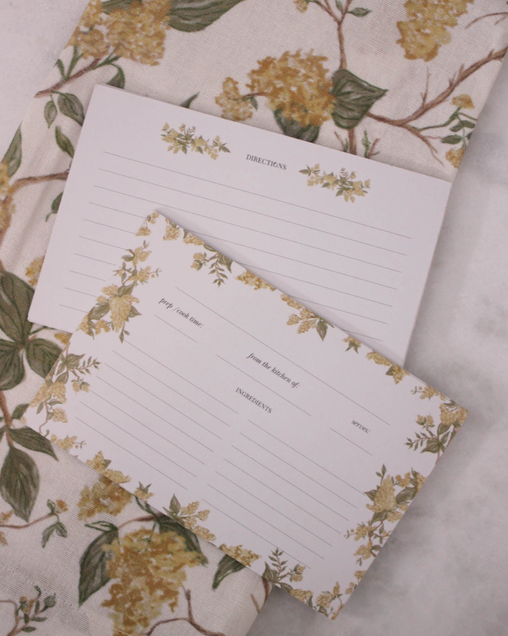 Pack of 12 floral recipe cards for sharing and preserving family recipes