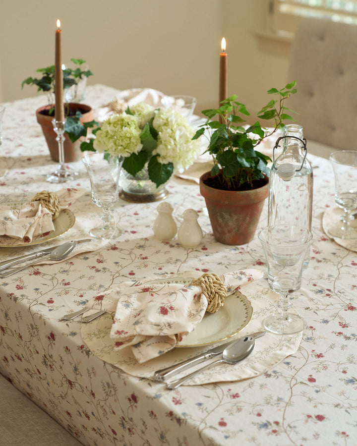 Botanical cloth dinner napkins with an antique floral pattern for autumn tablescapes, Thanksgiving dinner, and seasonal entertaining.