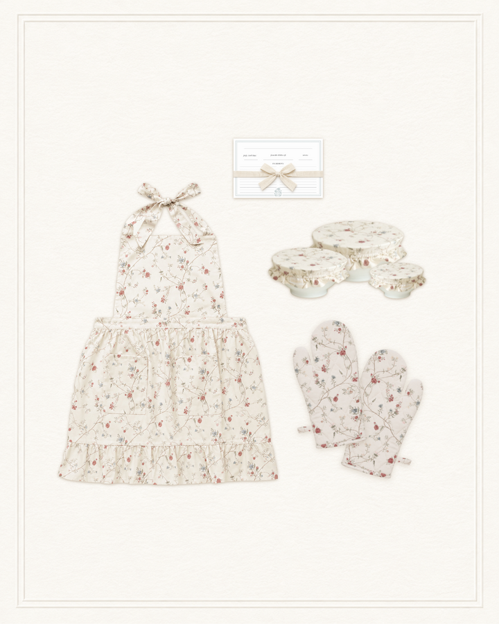The Baker’s Kitchen Gift Set in Antique Floral