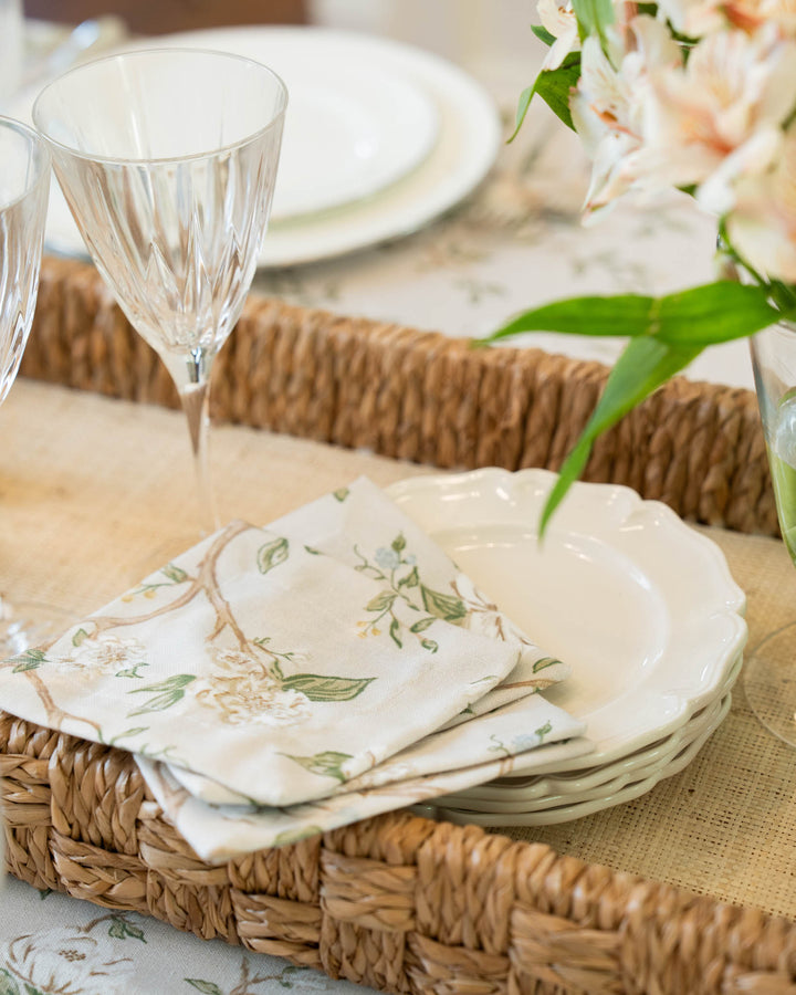 Hand-drawn floral napkins and coasters in Camellia print, reusable and eco-friendly, ideal for Mother’s Day, brunches, and spring and summer gatherings.