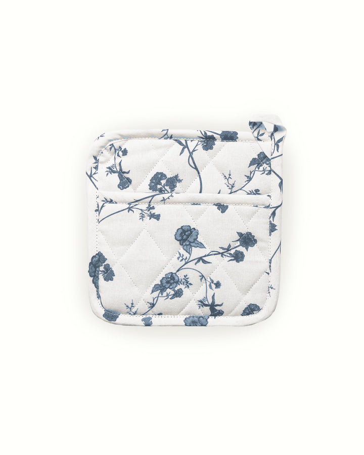 Blue and white Garden Vine pot holders, set of 2 in 100% cotton with diamond stitching, designed to protect hands and surfaces while cooking.