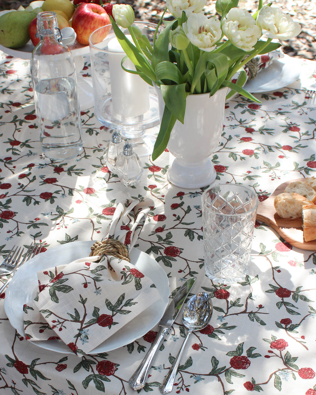 For a formal Easter or Mother’s Day garden party celebration, choose these red and green botanical cotton napkins. This set of 4 features a sophisticated vine and blossom print that adds a sense of tradition to your dining room. At 20x20 inches, they offer the generous size needed for formal folding and placement. These napkins are an ideal present for mom or a housewarming gift for someone who enjoys entertaining. The classic color palette ensures they remain a favorite for all your spring gatherings.