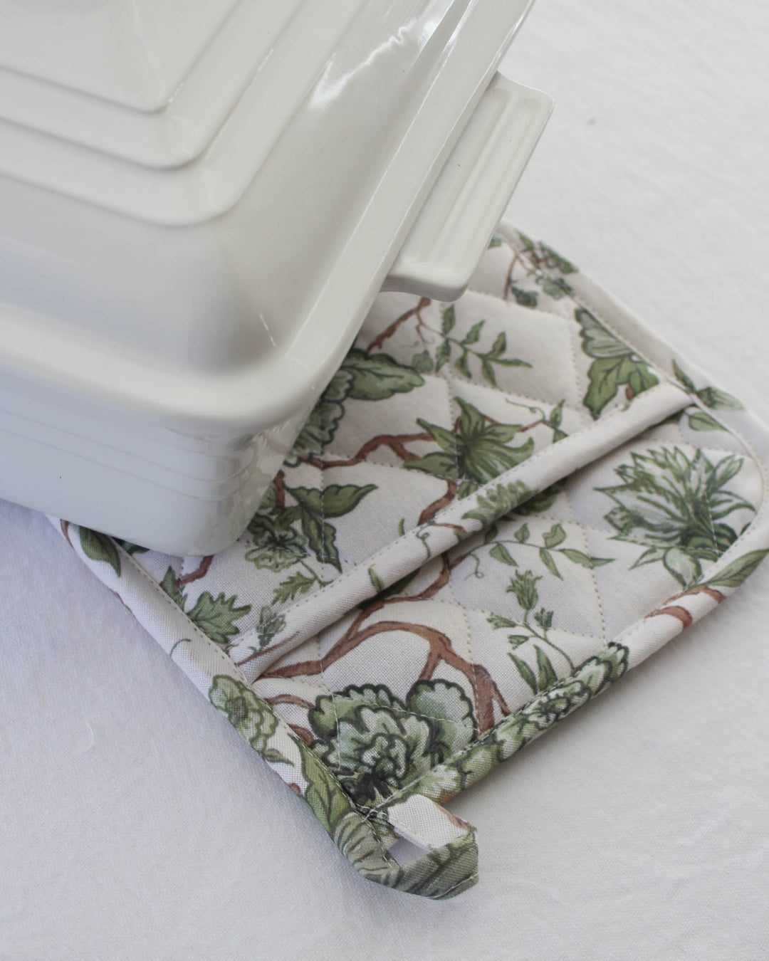 Green floral Florence pot holder set with quilted texture and insulated lining, ideal for daily cooking and serving.