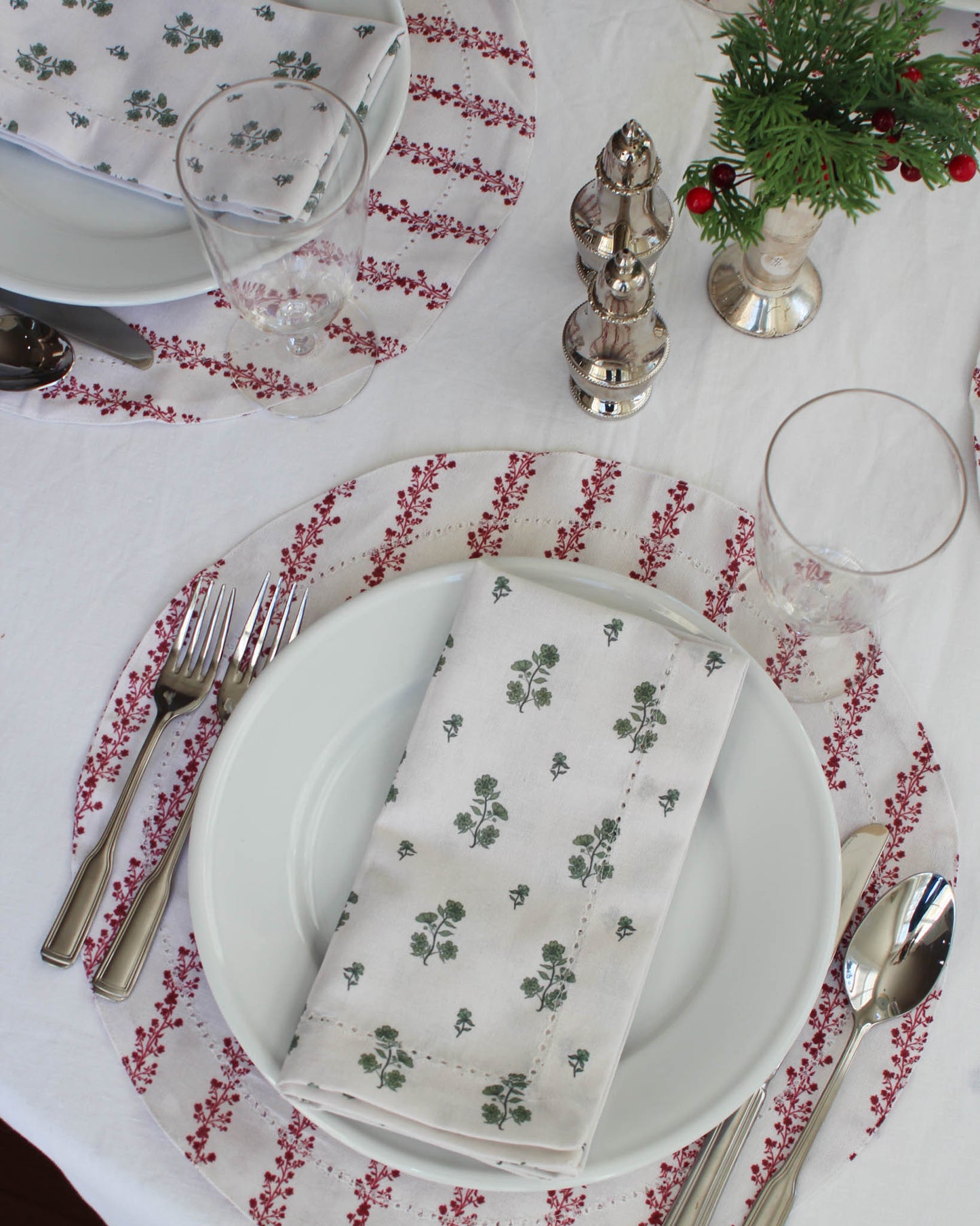 Bouquet Floral Napkins, Set of Four