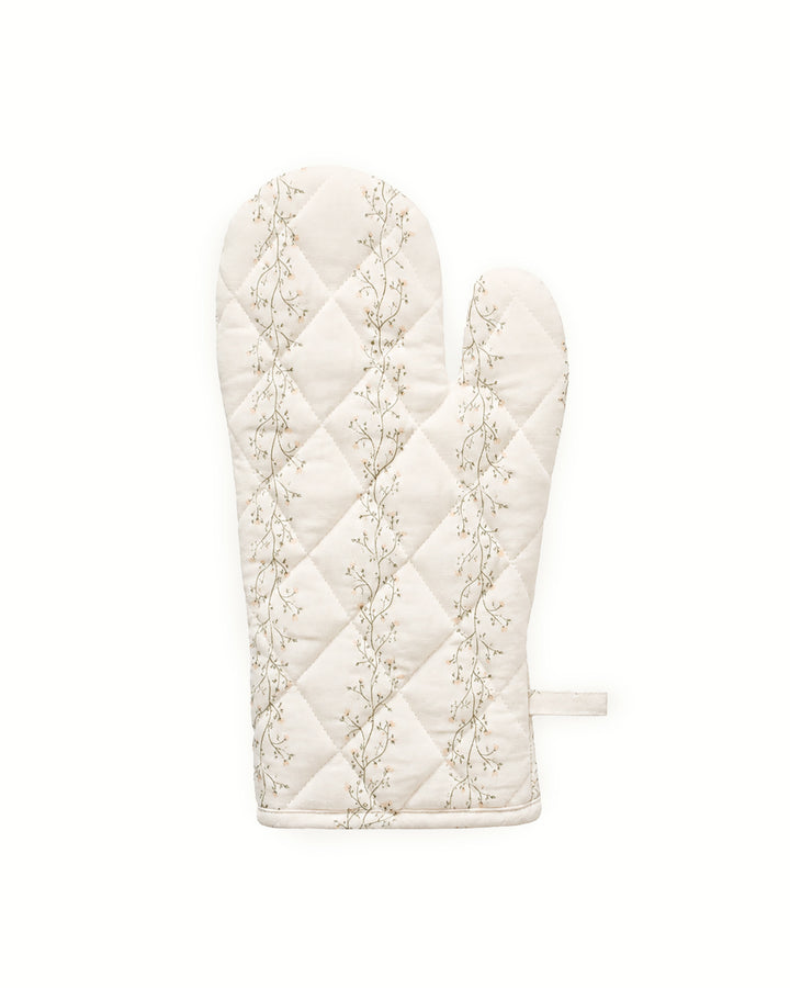 Quilted kitchen mitt in a classic floral print, made for safely handling hot cookware while adding color and pattern near the stove.