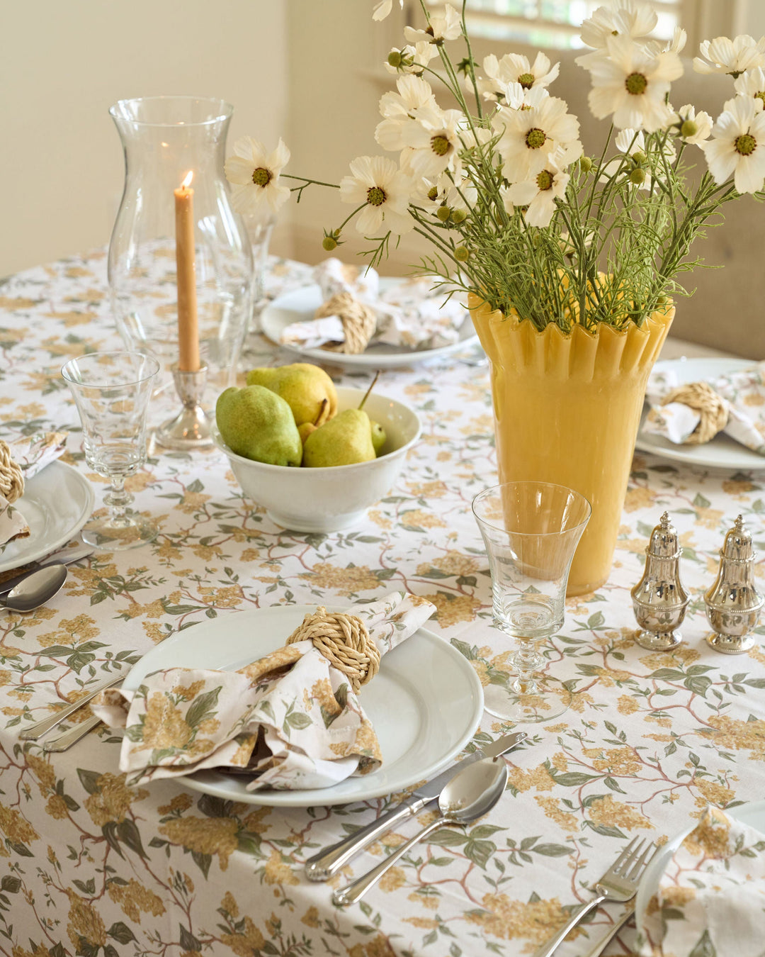 Classic yellow floral tablecloth made from cotton, ideal for elegant fall tables, family dinners, Thanksgiving gatherings, and warm seasonal entertaining.