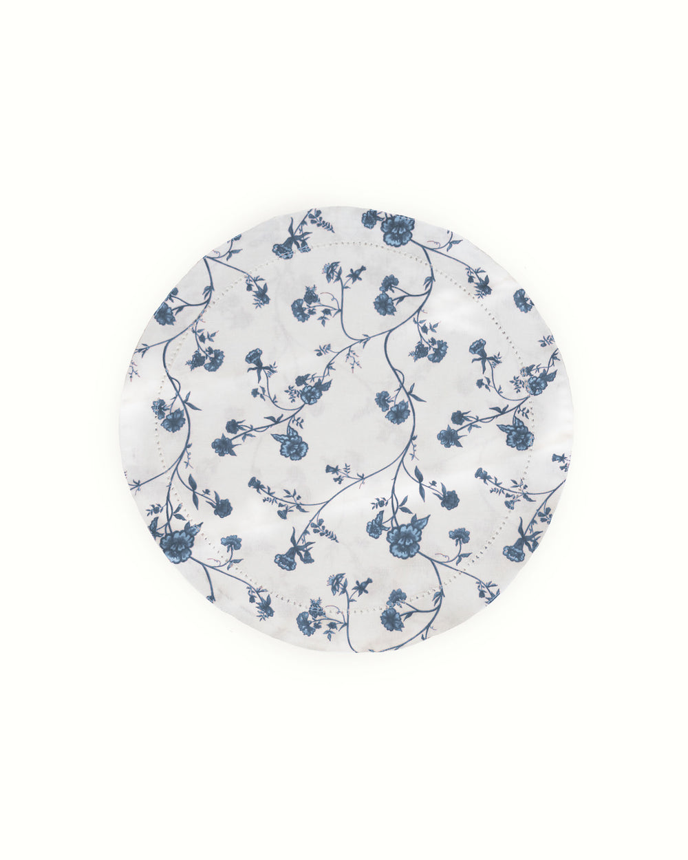 Set of 4 Garden Vine cotton placemats in a blue and white floral Delft-inspired print, designed as cloth chargers for layered table settings and summer hosting.