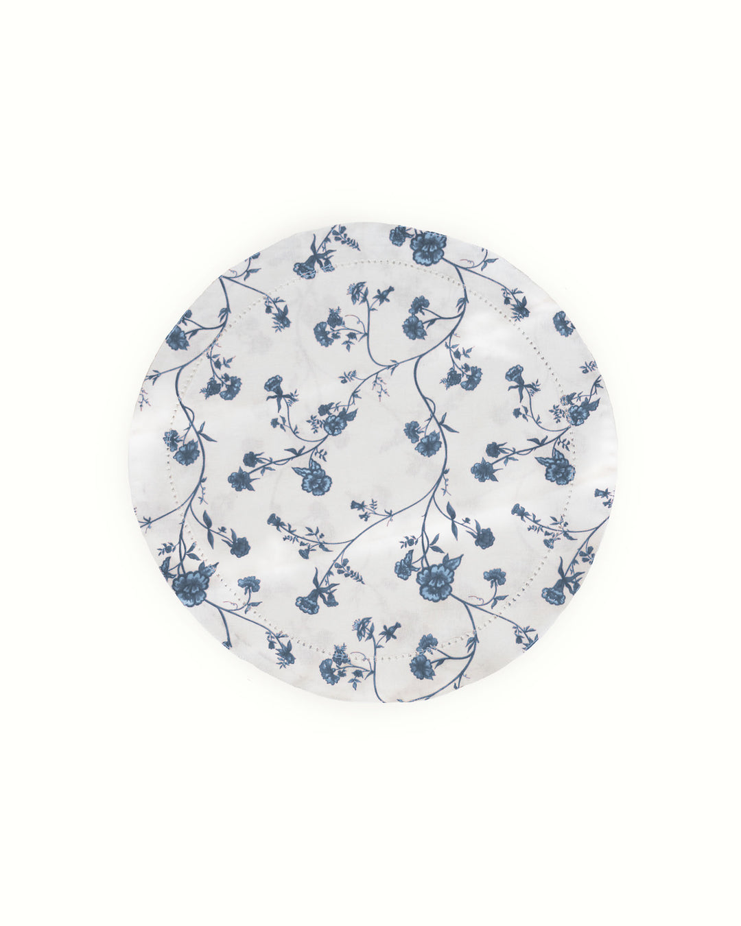 Set of 4 Garden Vine cotton placemats in a blue and white floral Delft-inspired print, designed as cloth chargers for layered table settings and summer hosting.