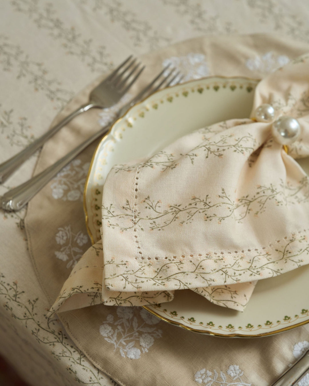 Meadow Stripe napkins styled for spring celebrations, fall tablescapes, Thanksgiving hosting, and everyday dining.