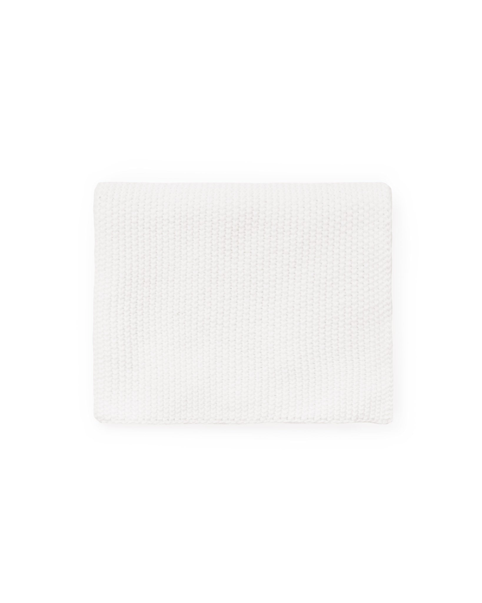 Enhance your bath and self-care routine with our eco-friendly Cotton Towels, crafted from 100% organic cotton for your gentle skin. These absorbent, knitted towels are perfect for on-the-go use and easily fit in your travel bag.