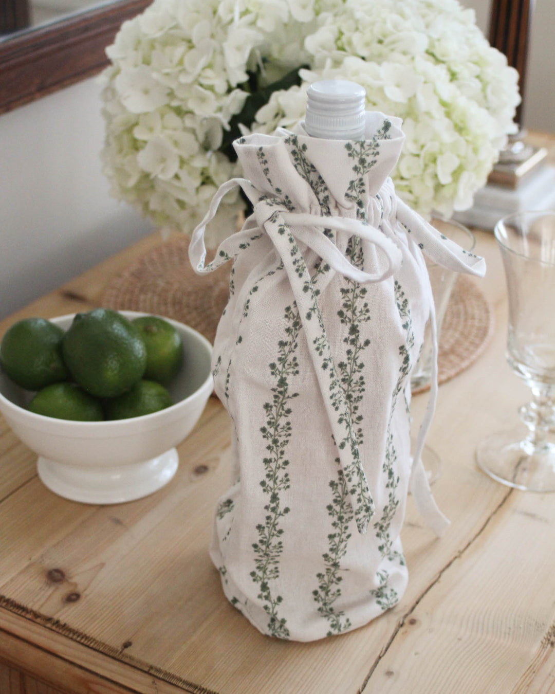 Floral cotton wine bag perfect for housewarming gifts and bringing bottles to gatherings.